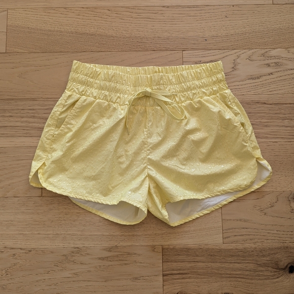 ZYIA Pants - Zyia Active Fizzy Lemon Bubbles Hi-Rise Bomber Athletic Shorts